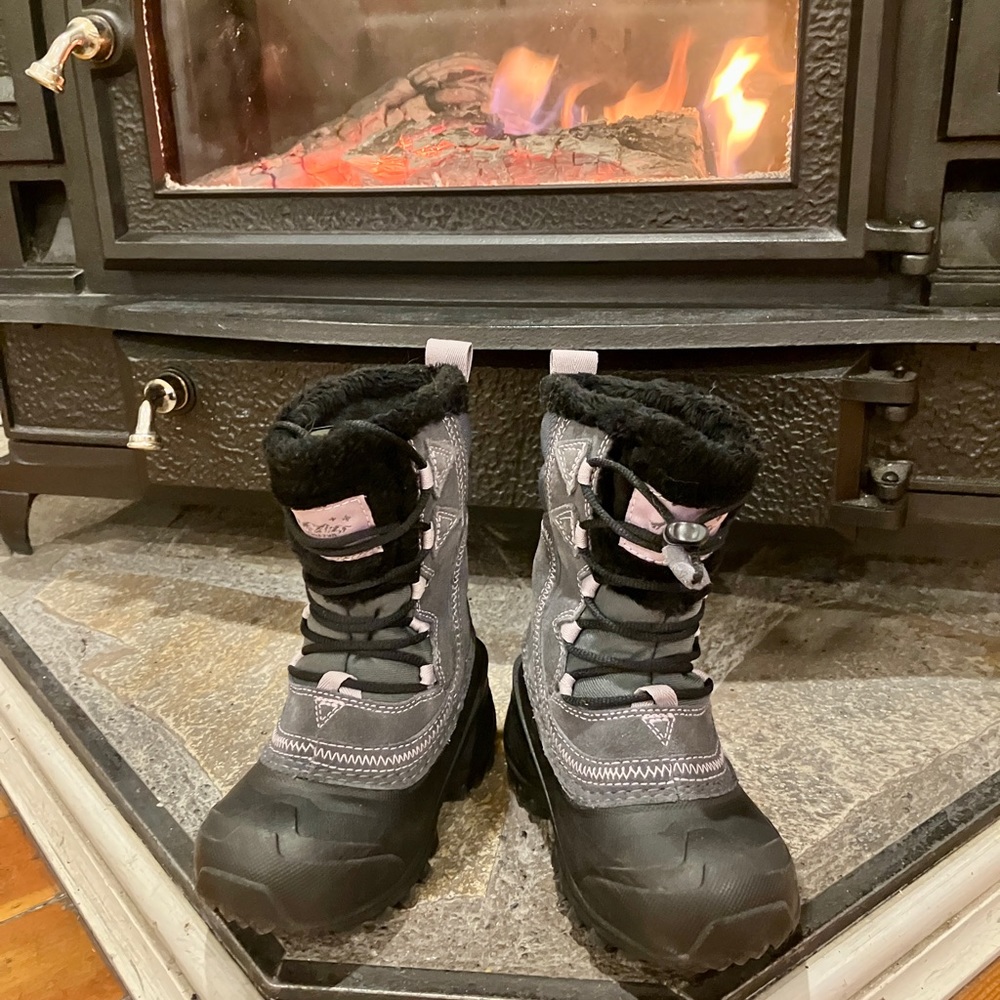 The North Face Waterproof Girl’s Gray/Black Heat Seeker Winter Boots —SZ 10 EUC